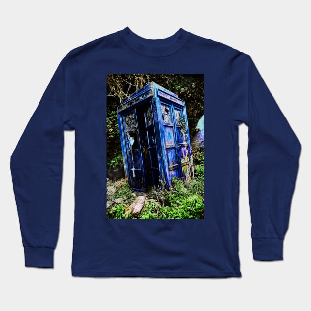 Lost police box Long Sleeve T-Shirt by ZuleYang22